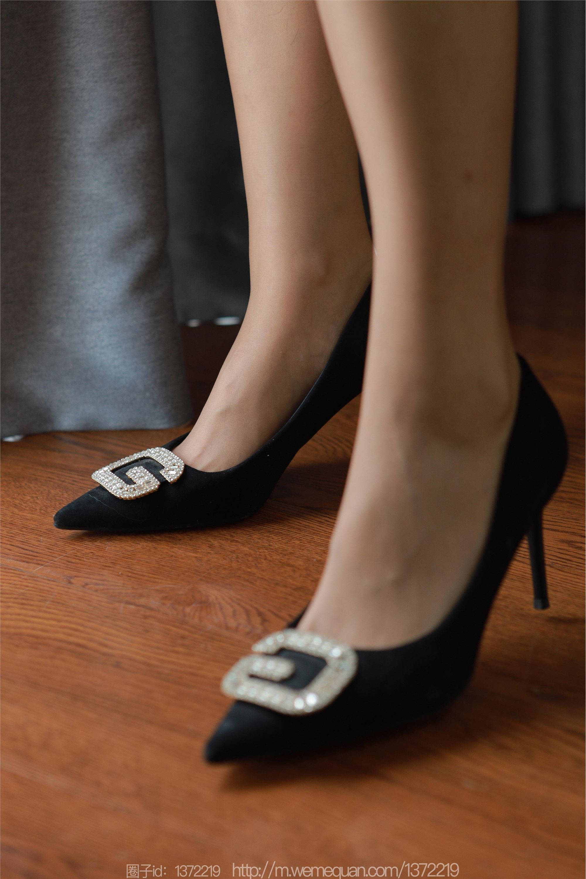 IESS异思趣向  2023.10.01 丝享家 1547 小宝《不开灯的房间》